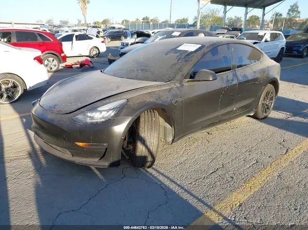 5YJ3E1EA7KF396423 2019 TESLA MODEL 3 - Image 2