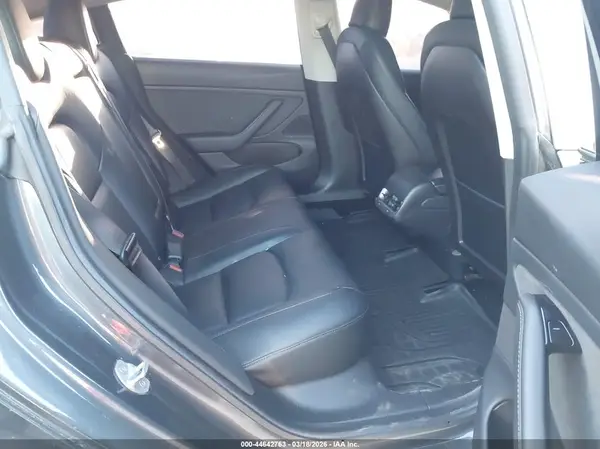 5YJ3E1EA7KF396423 2019 TESLA MODEL 3 - Image 8