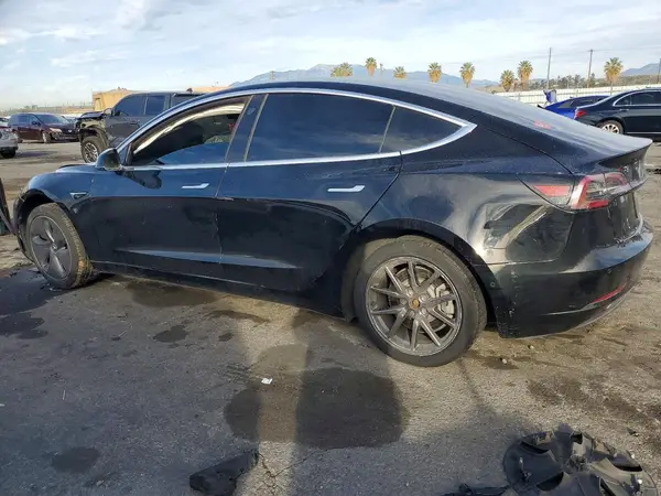 5YJ3E1EA7KF399063 2019 TESLA MODEL 3 - Image 2