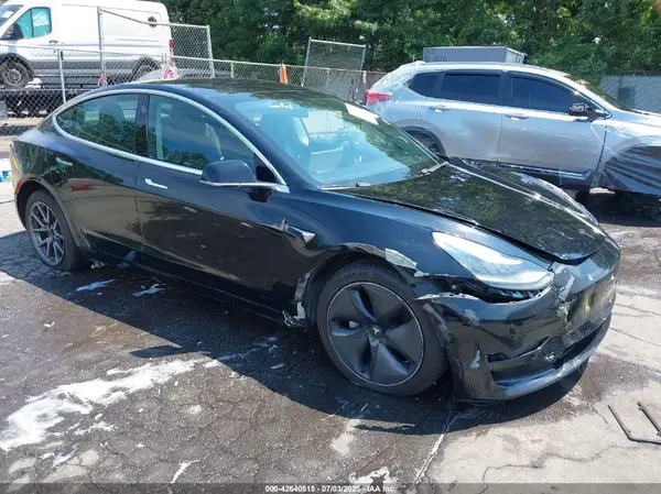 5YJ3E1EA7KF399760 2019 TESLA MODEL 3 - Image 1
