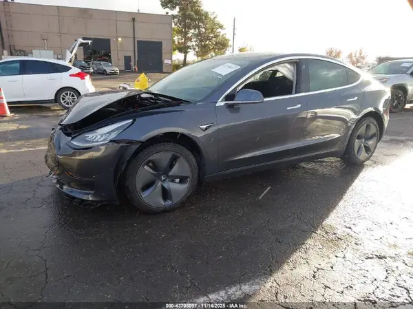 5YJ3E1EA7KF400499 2019 TESLA MODEL 3 - Image 2