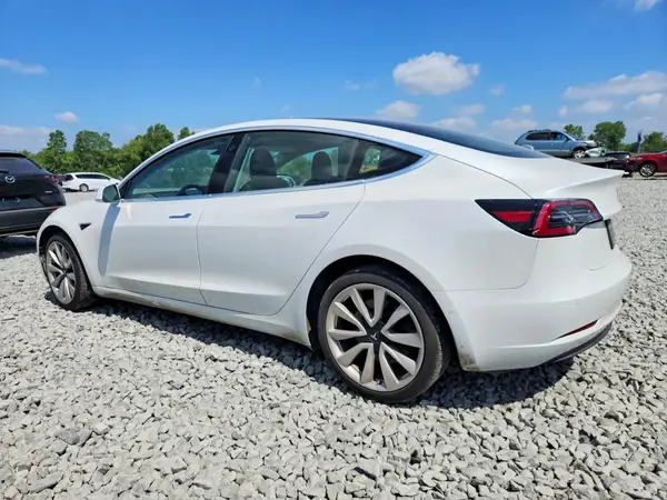 5YJ3E1EA7KF402365 2019 TESLA MODEL 3 - Image 2