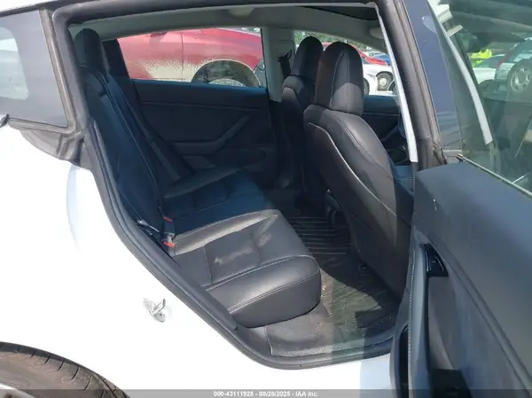 5YJ3E1EA7KF406464 2019 TESLA MODEL 3 - Image 8