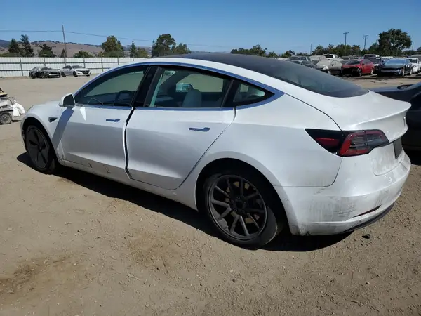 5YJ3E1EA7KF407615 2019 TESLA MODEL 3 - Image 2