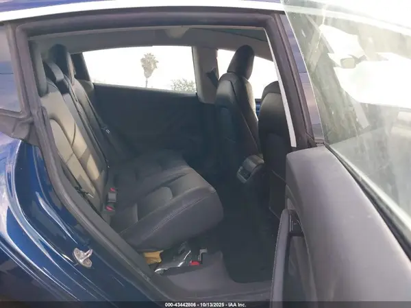 5YJ3E1EA7KF417450 2019 TESLA MODEL 3 - Image 8