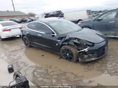 5YJ3E1EA7KF418906 2019 TESLA MODEL 3