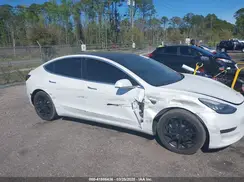 5YJ3E1EA7KF425127 2019 TESLA MODEL 3