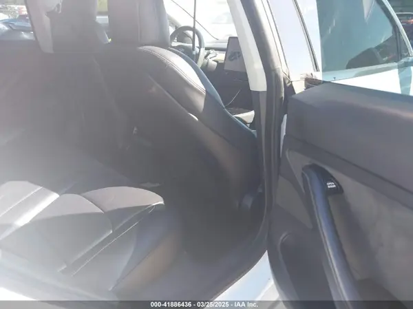 5YJ3E1EA7KF425127 2019 TESLA MODEL 3 - Image 8