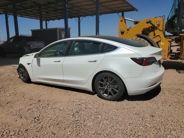 5YJ3E1EA7KF425208 2019 TESLA MODEL 3 - Image 2