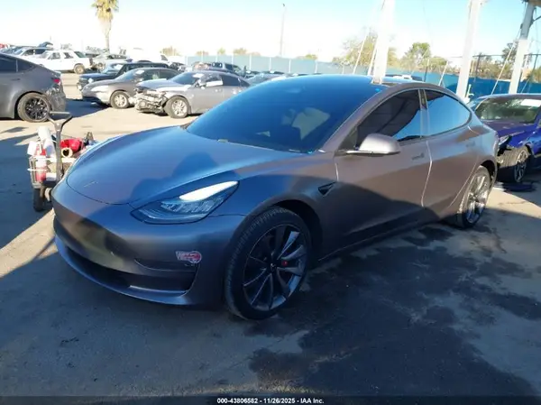 5YJ3E1EA7KF431977 2019 TESLA MODEL 3 - Image 2