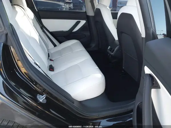 5YJ3E1EA7KF431977 2019 TESLA MODEL 3 - Image 8