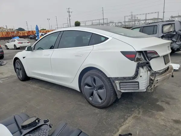 5YJ3E1EA7KF436581 2019 TESLA MODEL 3 - Image 2