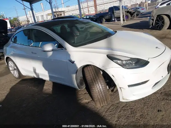 5YJ3E1EA7KF437908 2019 TESLA MODEL 3 - Image 1