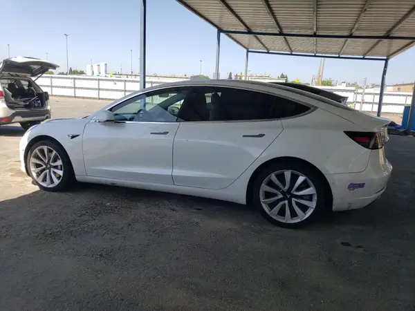 5YJ3E1EA7KF444938 2019 TESLA MODEL 3 - Image 2