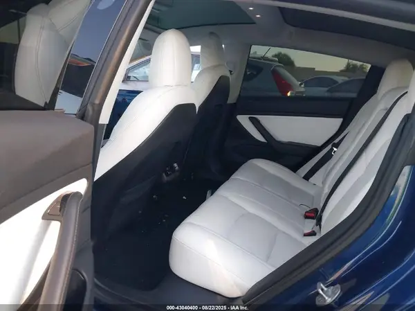 5YJ3E1EA7KF445250 2019 TESLA MODEL 3 - Image 8