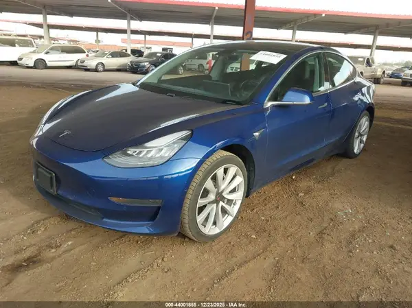 5YJ3E1EA7KF447063 2019 TESLA MODEL 3 - Image 2
