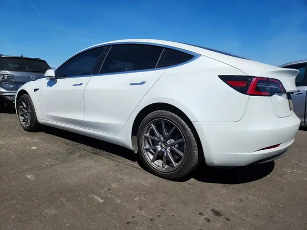 5YJ3E1EA7KF464543 2019 TESLA MODEL 3 - Image 2