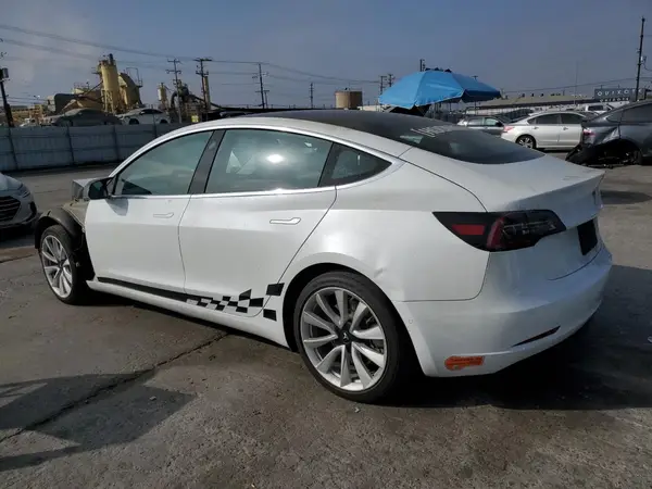 5YJ3E1EA7KF476546 2019 TESLA MODEL 3 - Image 2