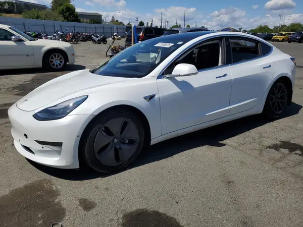 5YJ3E1EA7KF483562 2019 TESLA MODEL 3 - Image 1