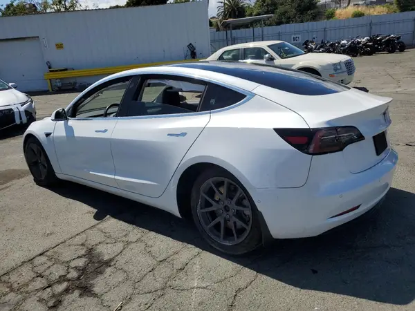 5YJ3E1EA7KF483562 2019 TESLA MODEL 3 - Image 2