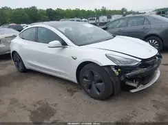 5YJ3E1EA7KF484002 2019 TESLA MODEL 3