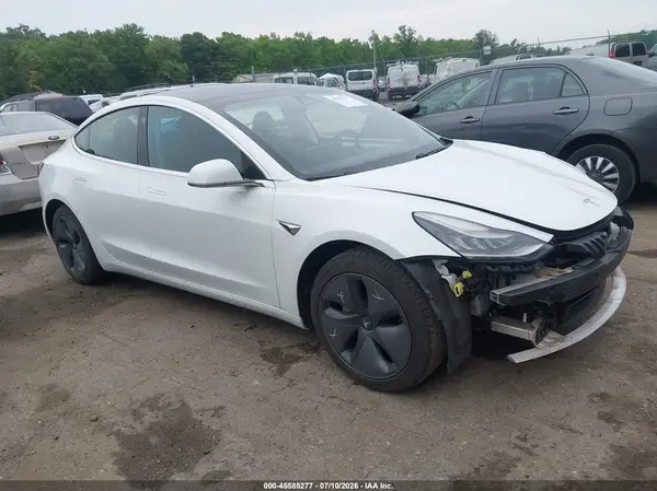 5YJ3E1EA7KF484002 2019 TESLA MODEL 3 - Image 1
