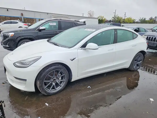 5YJ3E1EA7KF484033 2019 TESLA MODEL 3 - Image 1