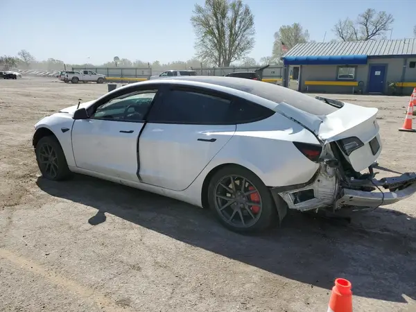 5YJ3E1EA7KF484596 2019 TESLA MODEL 3 - Image 2