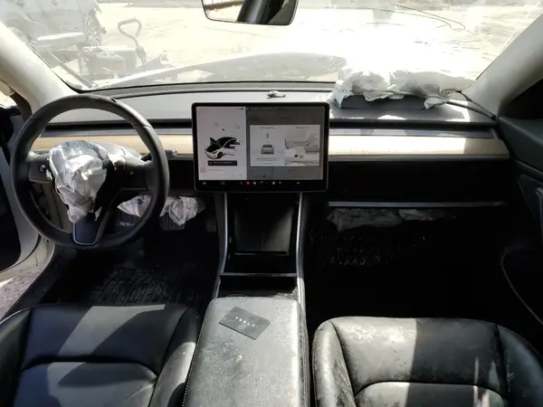 5YJ3E1EA7KF484596 2019 TESLA MODEL 3 - Image 8