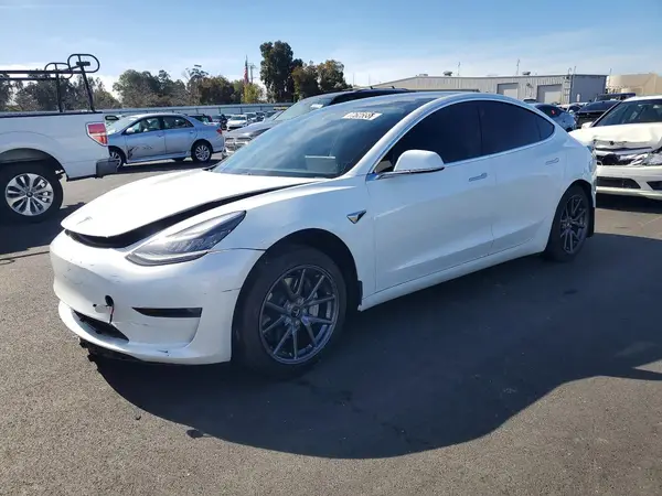 5YJ3E1EA7KF484632 2019 TESLA MODEL 3 - Image 1