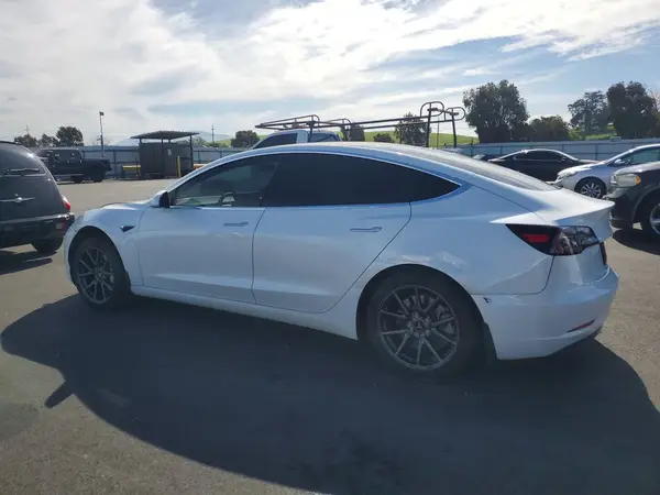 5YJ3E1EA7KF484632 2019 TESLA MODEL 3 - Image 2