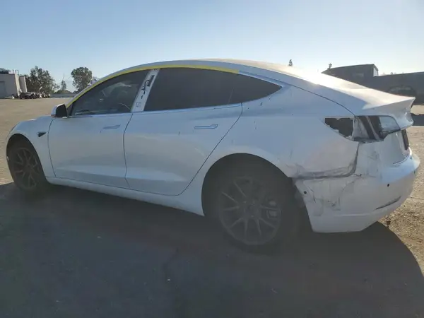 5YJ3E1EA7KF484663 2019 TESLA MODEL 3 - Image 2