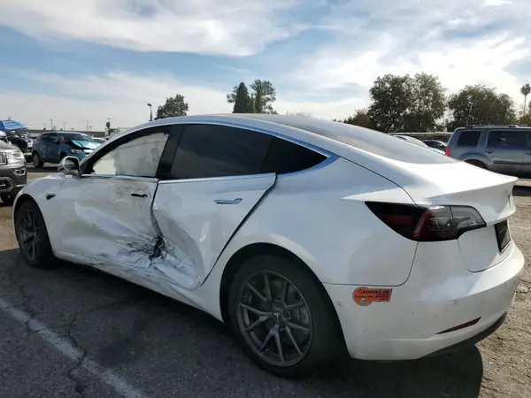 5YJ3E1EA7KF504040 2019 TESLA MODEL 3 - Image 2