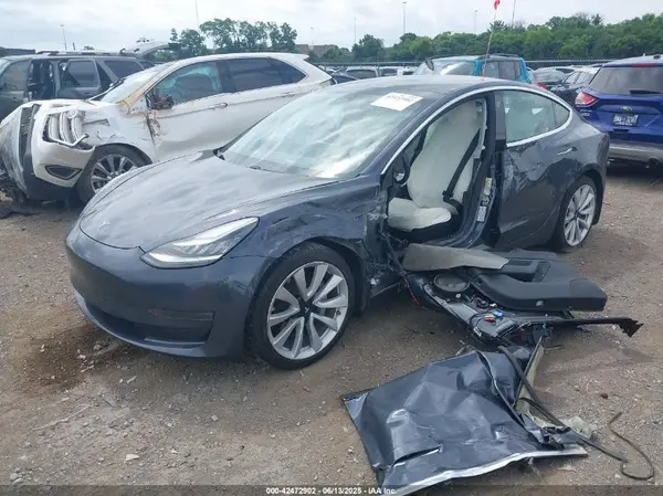 5YJ3E1EA7KF529830 2019 TESLA MODEL 3 - Image 2