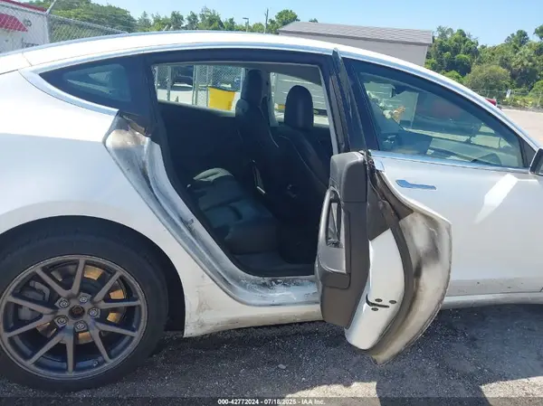 5YJ3E1EA7LF612661 2020 TESLA MODEL 3 - Image 8