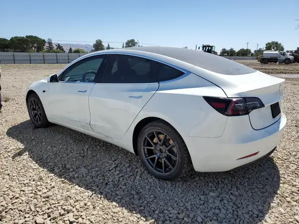 5YJ3E1EA7LF613633 2020 TESLA MODEL 3 - Image 2