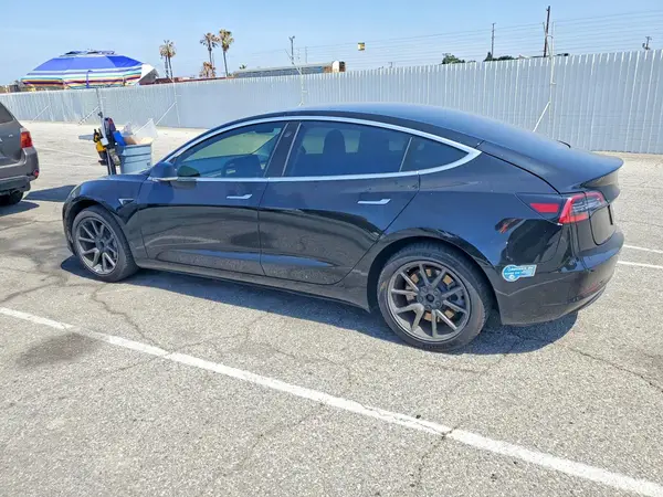 5YJ3E1EA7LF630142 2020 TESLA MODEL 3 - Image 2