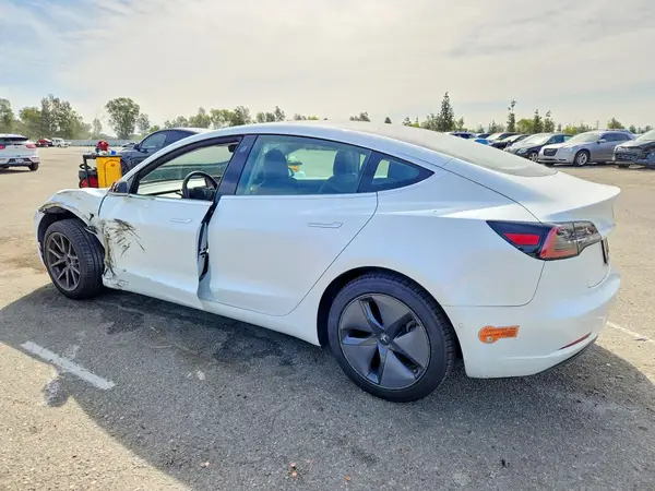 5YJ3E1EA7LF631405 2020 TESLA MODEL 3 - Image 2