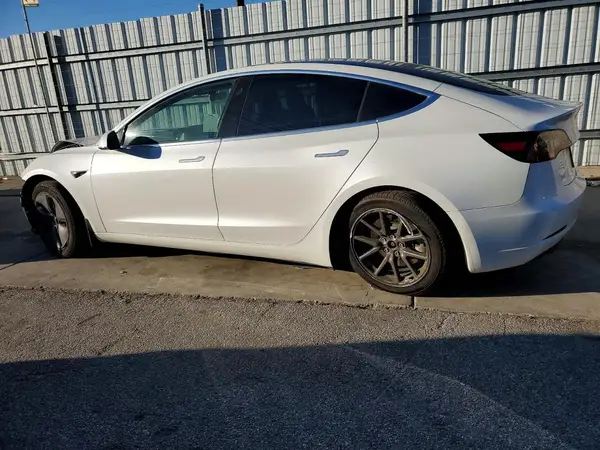5YJ3E1EA7LF631503 2020 TESLA MODEL 3 - Image 2