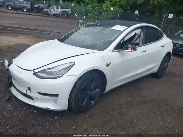5YJ3E1EA7LF645286 2020 TESLA MODEL 3 - Image 2