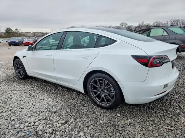 5YJ3E1EA7LF645370 2020 TESLA MODEL 3 - Image 2