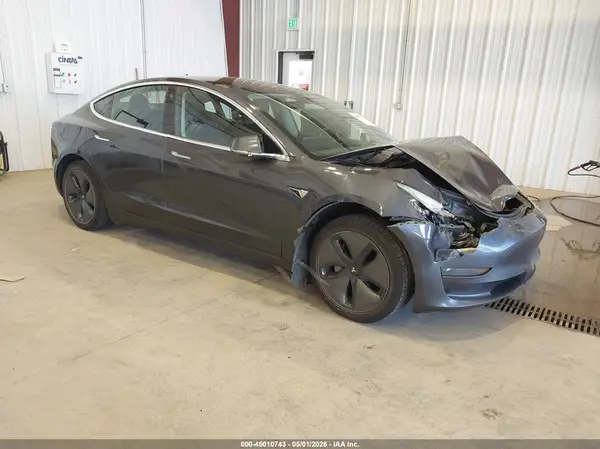 5YJ3E1EA7LF645627 2020 TESLA MODEL 3 - Image 1