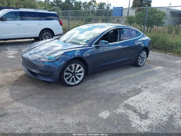 5YJ3E1EA7LF645644 2020 TESLA MODEL 3 - Image 2