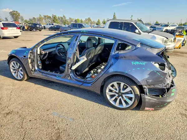 5YJ3E1EA7LF645689 2020 TESLA MODEL 3 - Image 2
