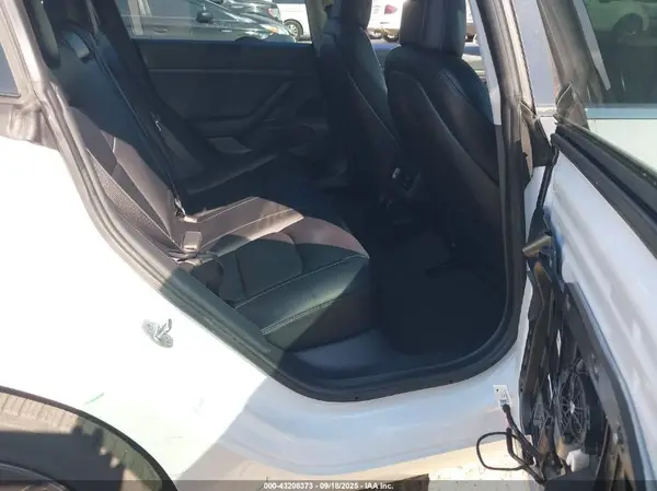 5YJ3E1EA7LF660287 2020 TESLA MODEL 3 - Image 8