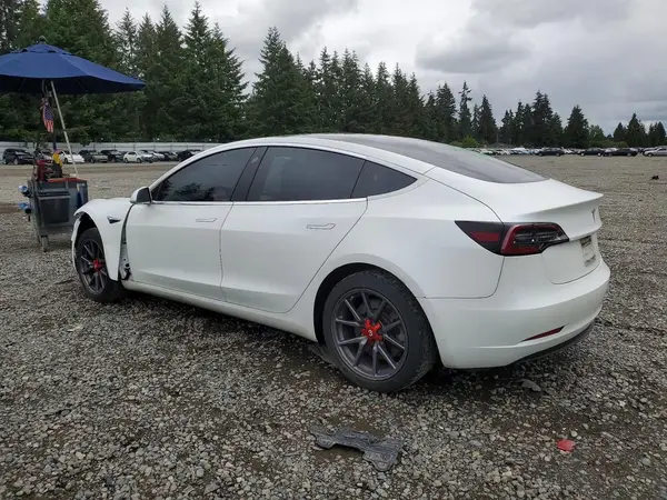 5YJ3E1EA7LF660452 2020 TESLA MODEL 3 - Image 2