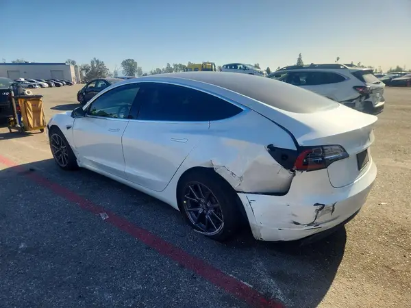 5YJ3E1EA7LF660676 2020 TESLA MODEL 3 - Image 2