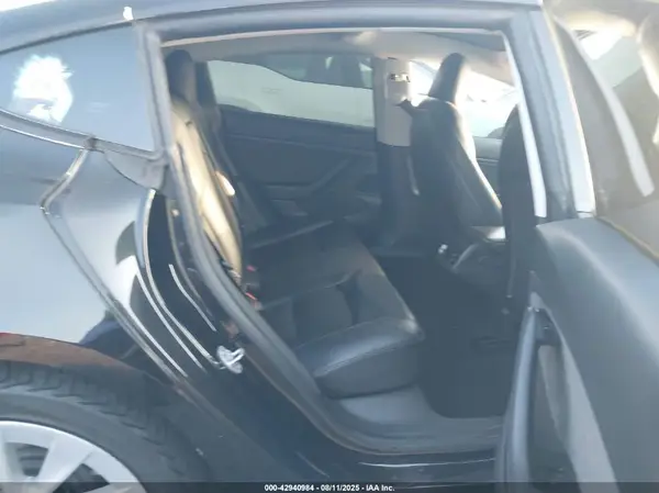 5YJ3E1EA7LF743704 2020 TESLA MODEL 3 - Image 8