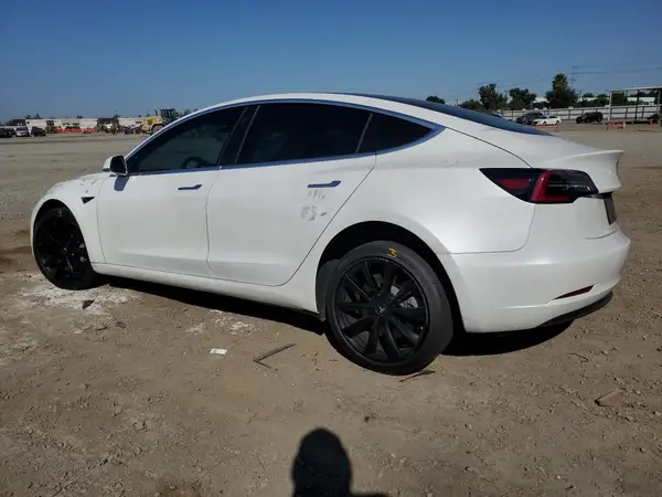 5YJ3E1EA7LF745856 2020 TESLA MODEL 3 - Image 2