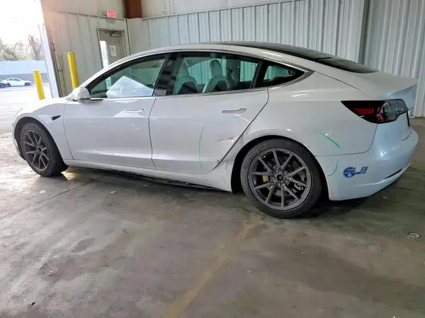 5YJ3E1EA7LF746098 2020 TESLA MODEL 3 - Image 2